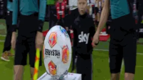 [德甲]斯图加特团队协作，米洛制胜关键！